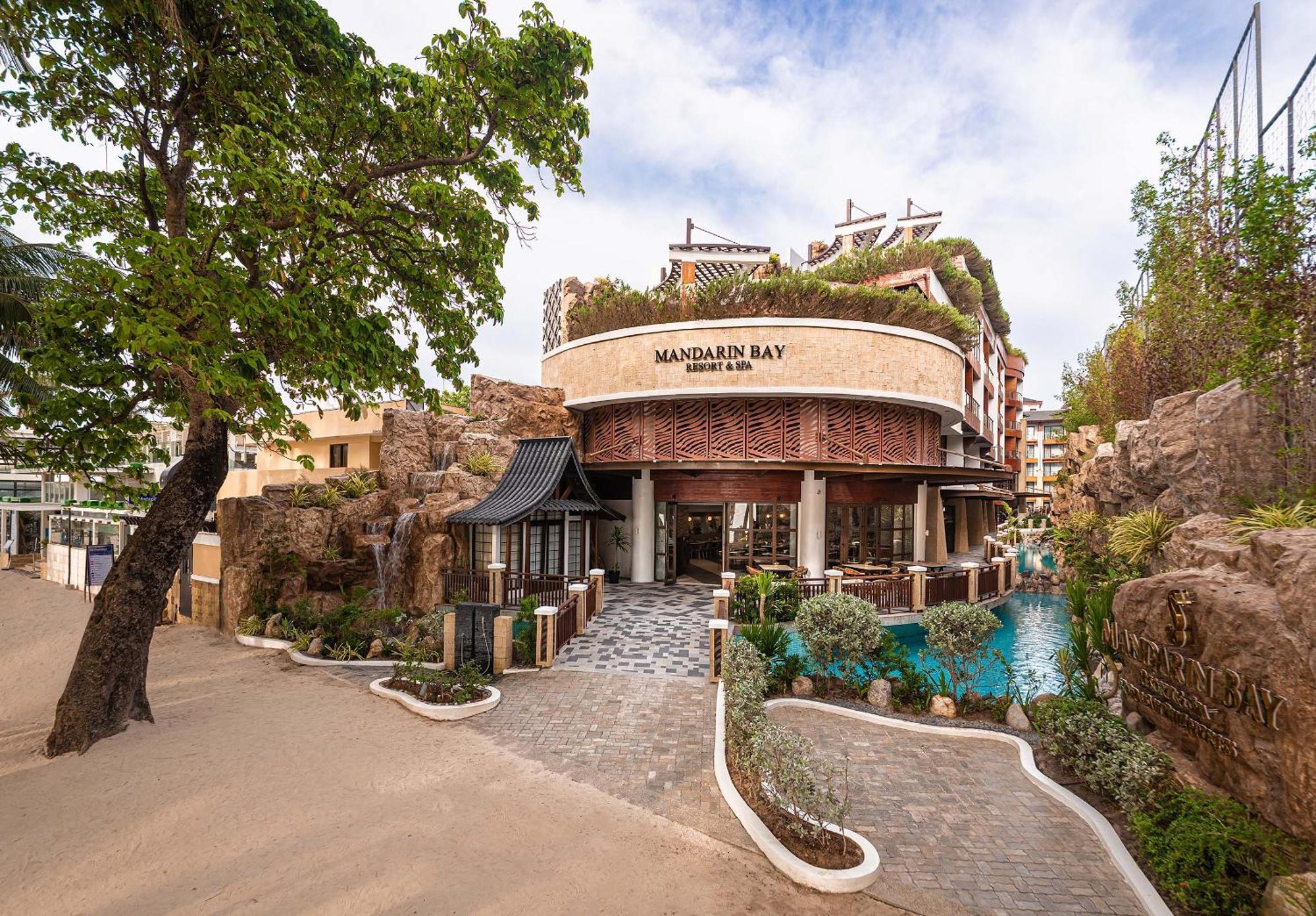 Hotel Mandarin Bay And 5*