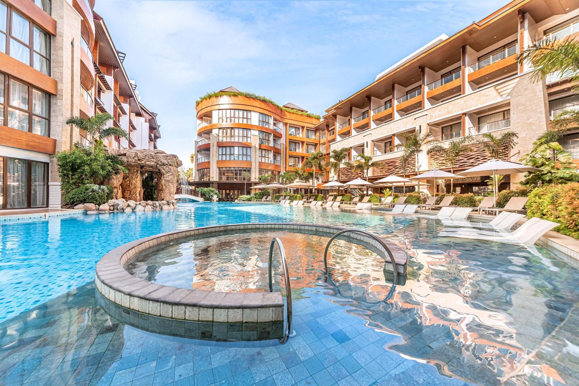 Mandarin Bay And 5* Balabag (Boracay)