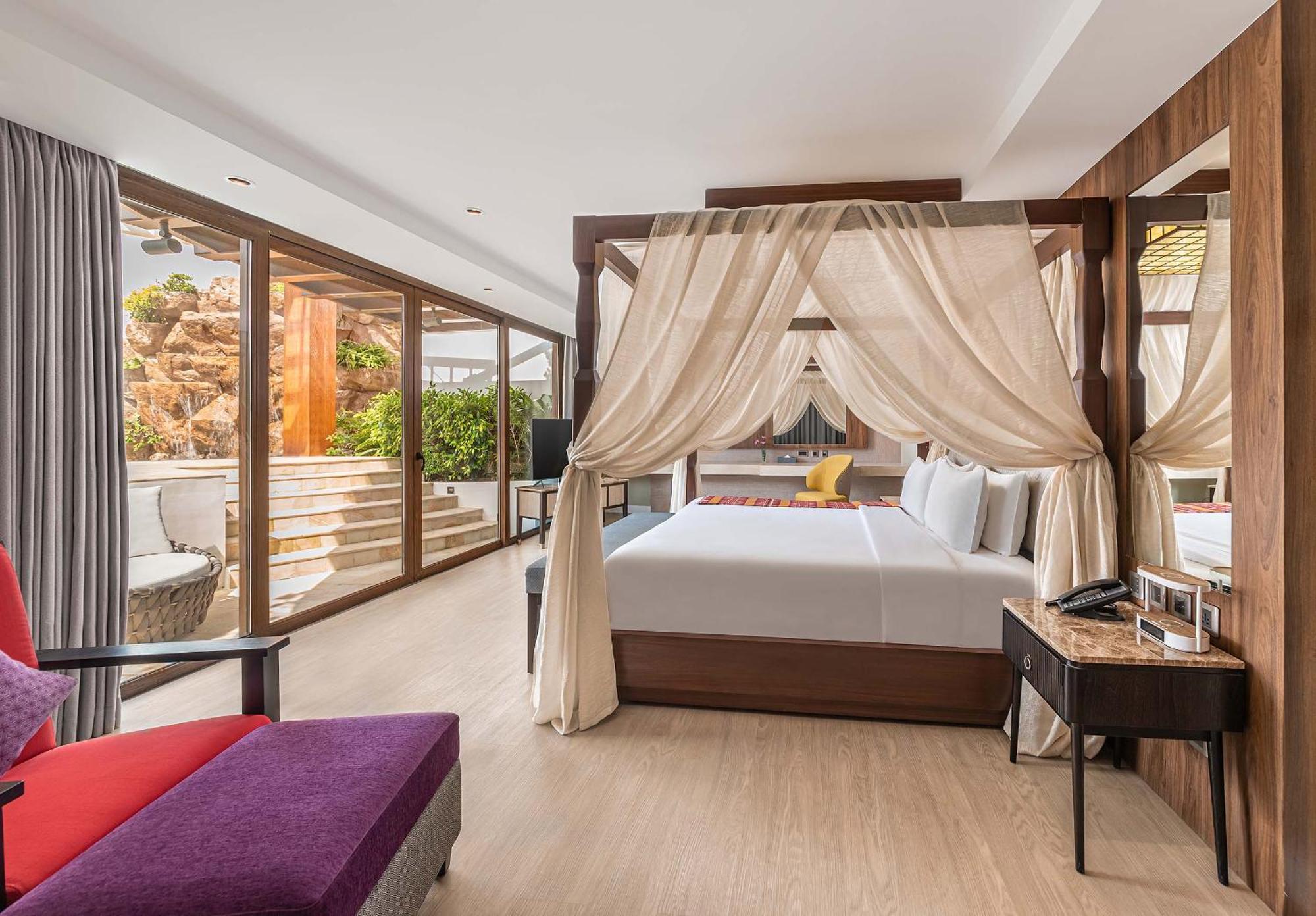Mandarin Bay And Hotel 5*